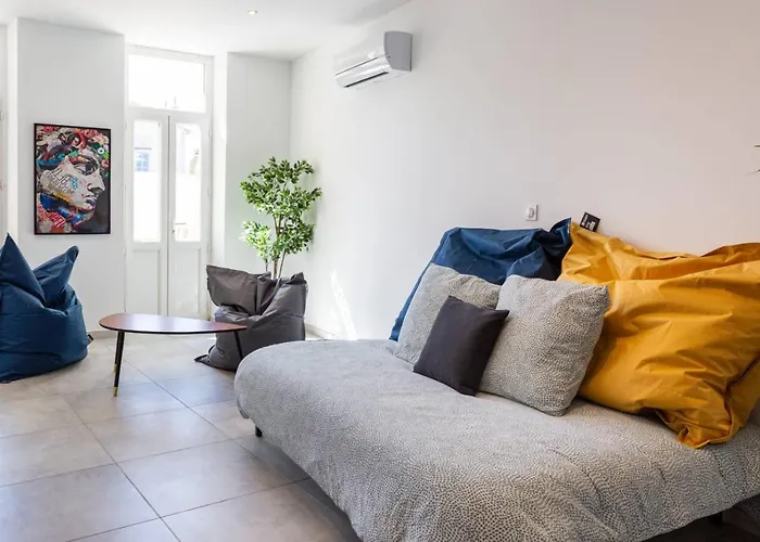 MaxBnb - CLIMATISÉ - Grand Studio 37m2&terrasse 30m2 - Est
